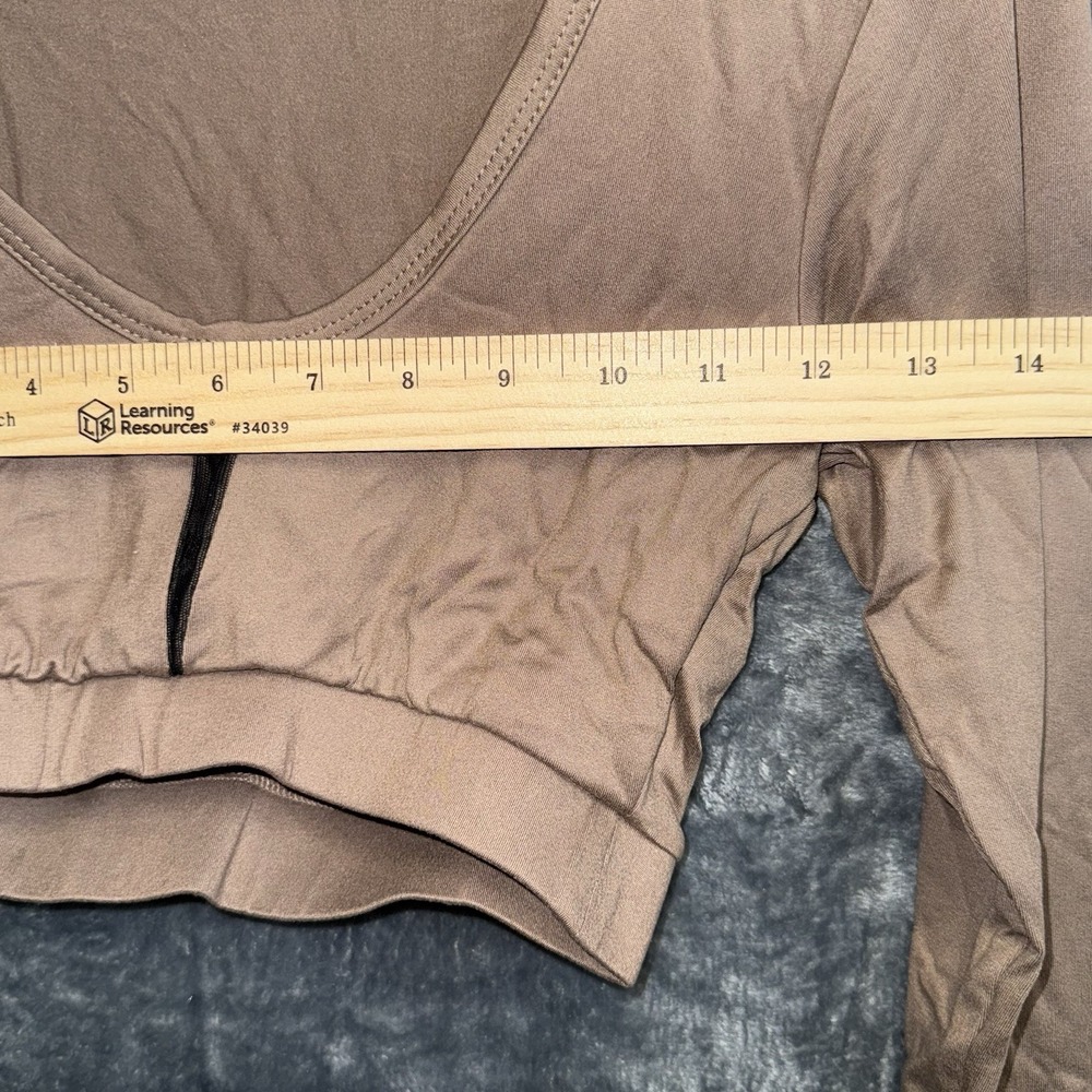 Fit Kitty Women's Size M Brown Long Sleeve Crop Top New No Tags 026 - Picture 3 of 4